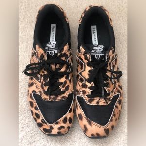 New Balance® X J.Crew 996 sneakers in leopard calf hair, women’s sz 8.
